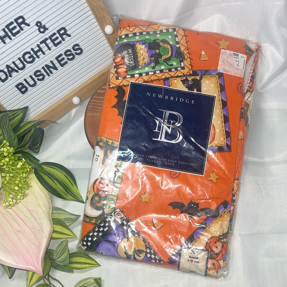 Newbridge Halloween Tablecloth 70” Round Vinyl Witch Bat Pumpkins